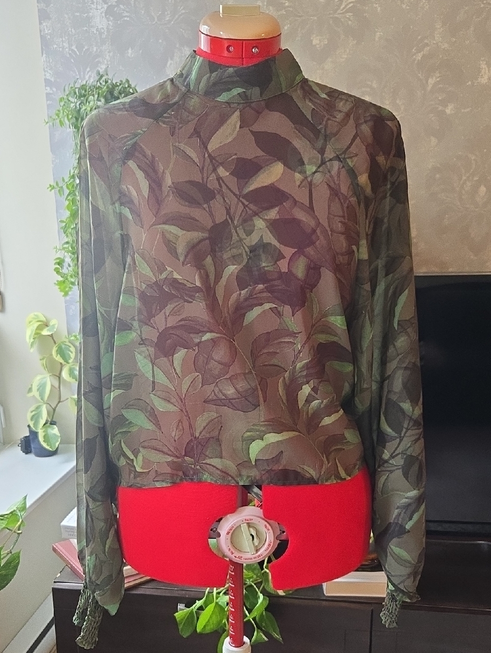 Simons Icone Sheer Botanical Leaf-Print Blouse in Olive and Green